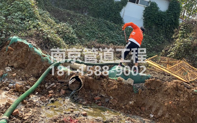 263东城工地化粪池清理