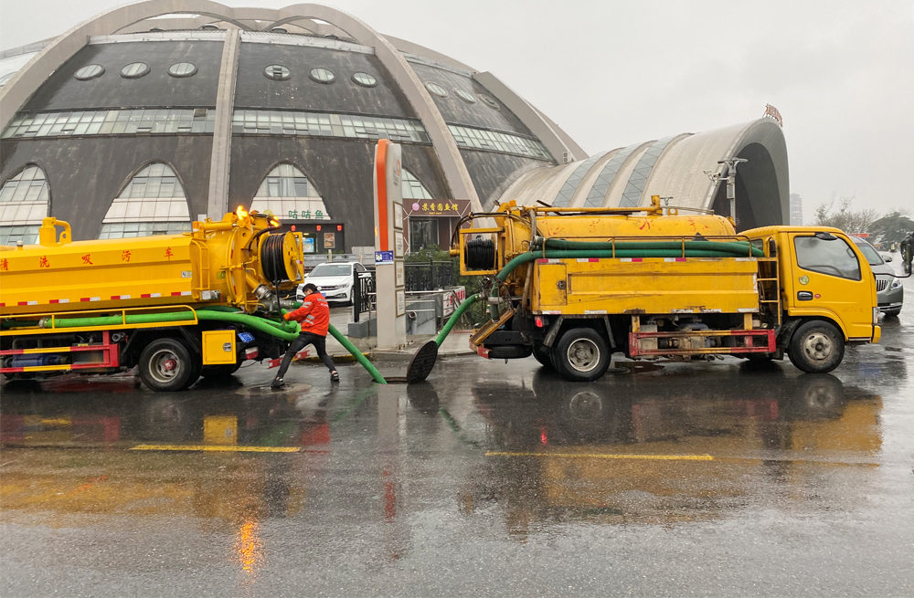 271东城商场管道清淤